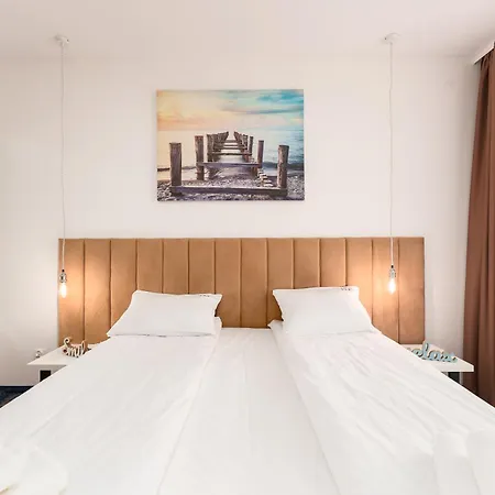 Laba Kolobrzeg Apartamenty Kasprowicza 20Ab Exterior photo