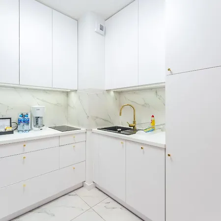 Laba Kolobrzeg Apartamenty Kasprowicza 20Ab Exterior photo